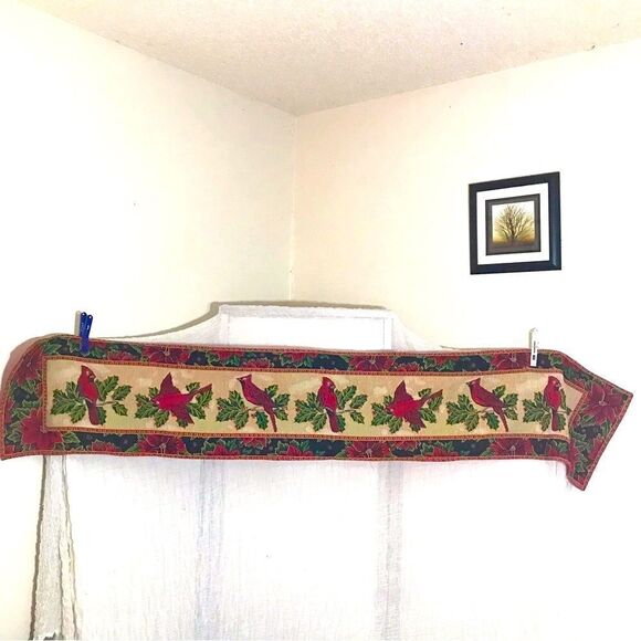 St.Nicholas Square Christmas Cardinal Birds Tapestry Table Runner - Picture 1 of 7